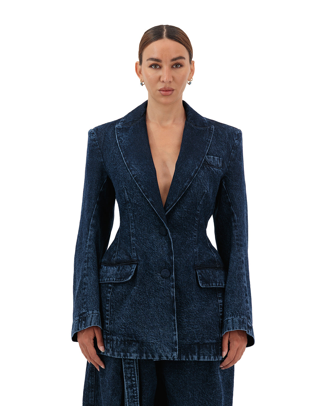 Engineered sleeve hourglass blazer