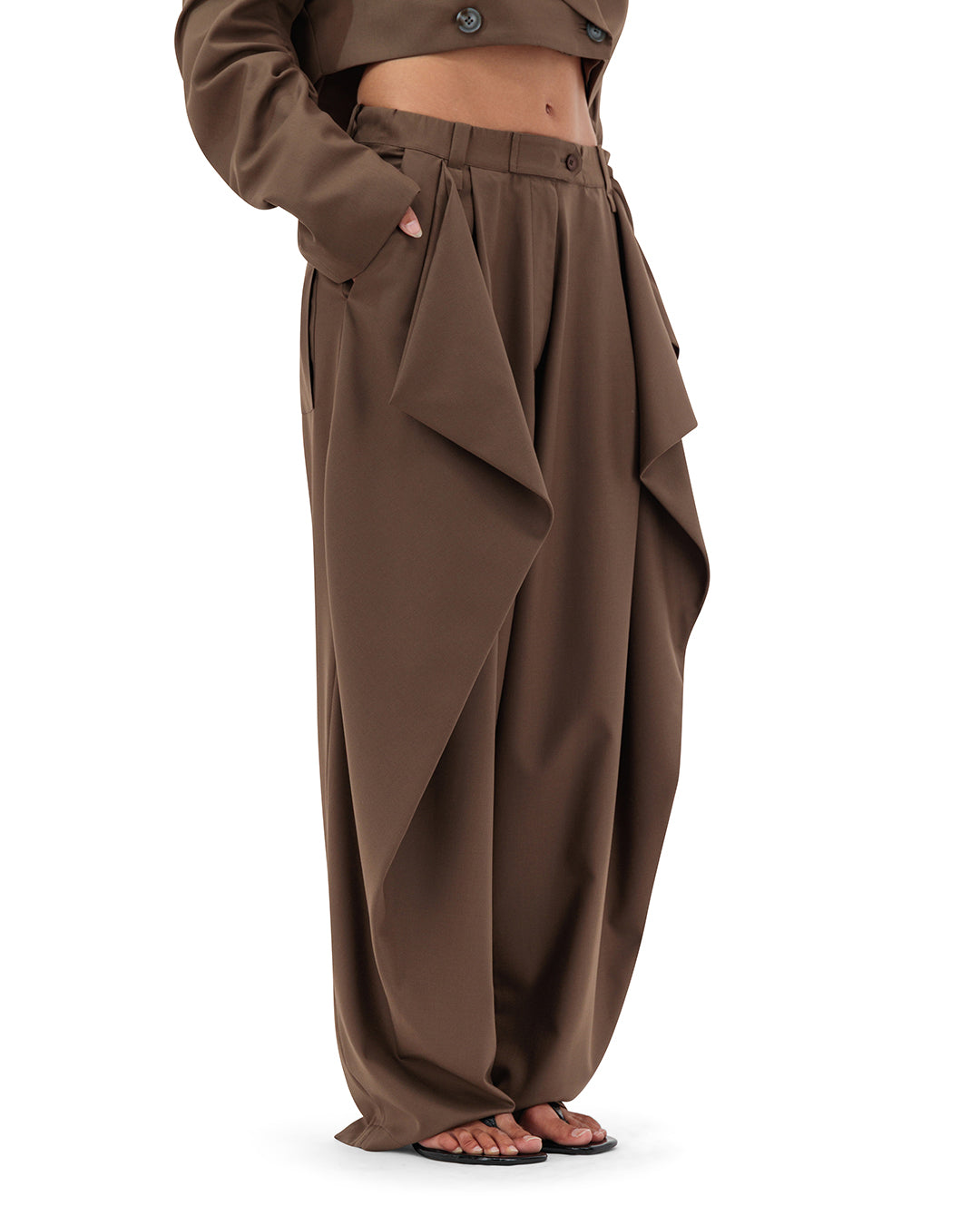 Sculpted front pants