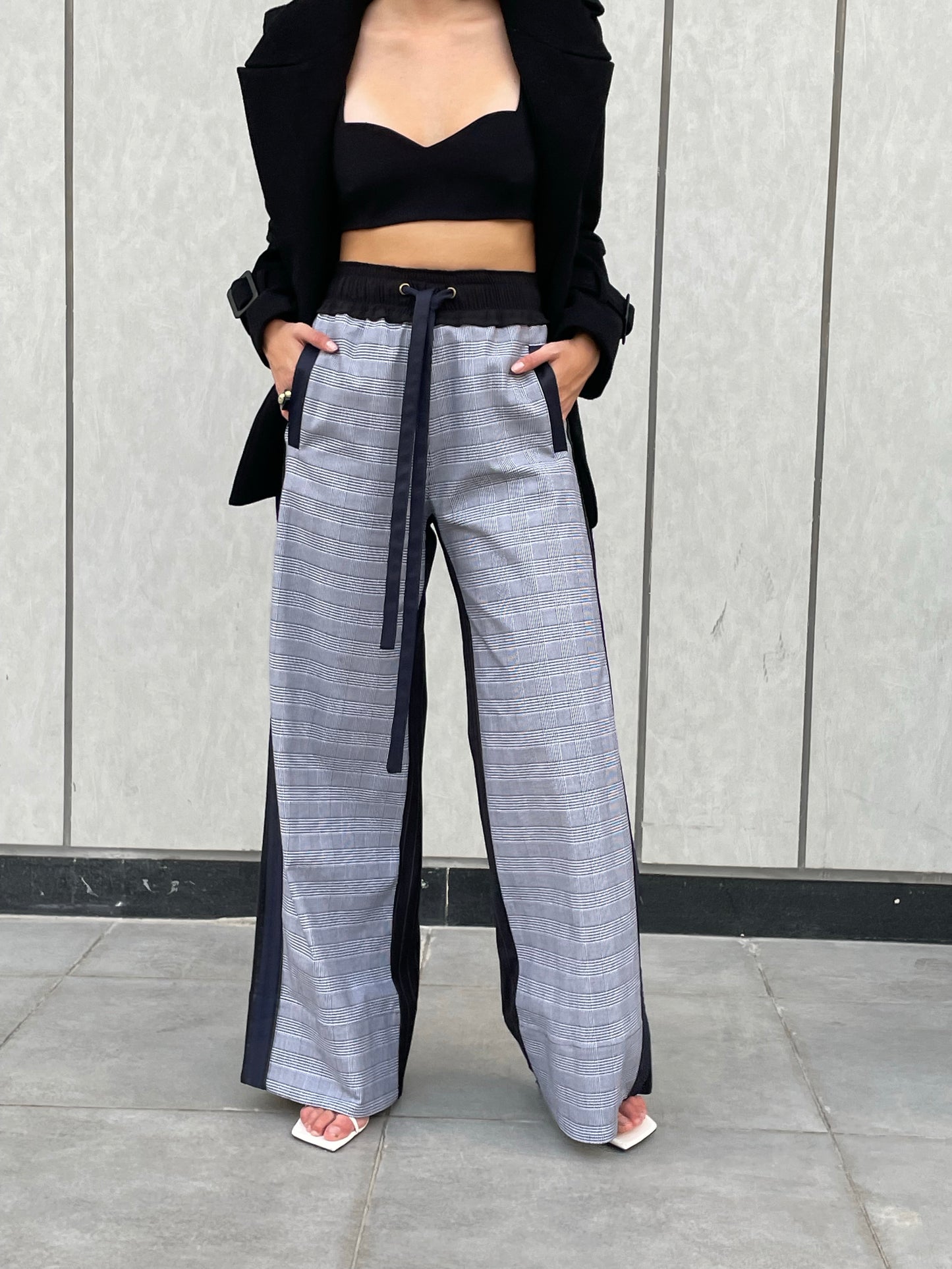 Mismatched elastic waist pants