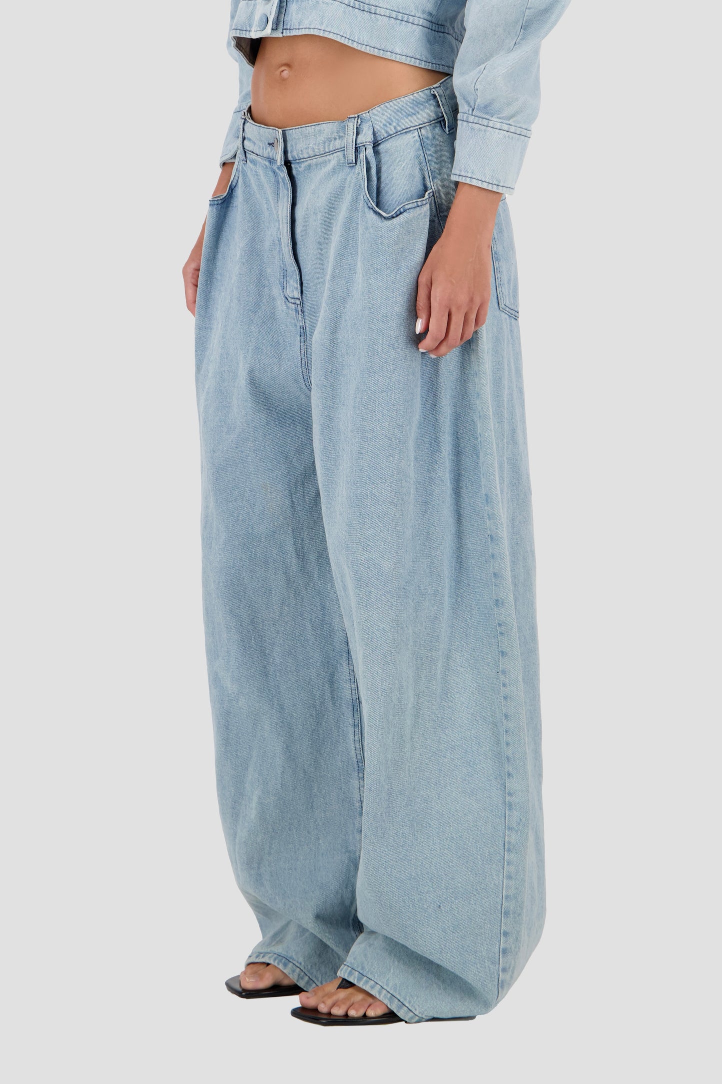 Engineered volume Denim Pants
