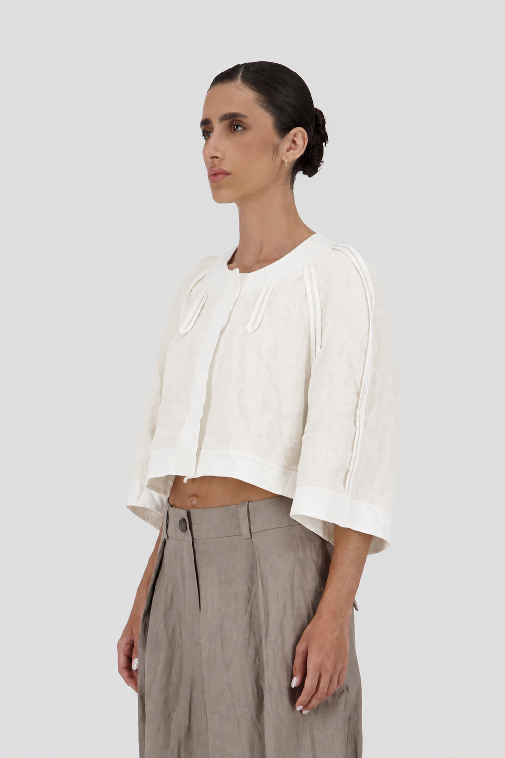 Bound seam cropped jacket