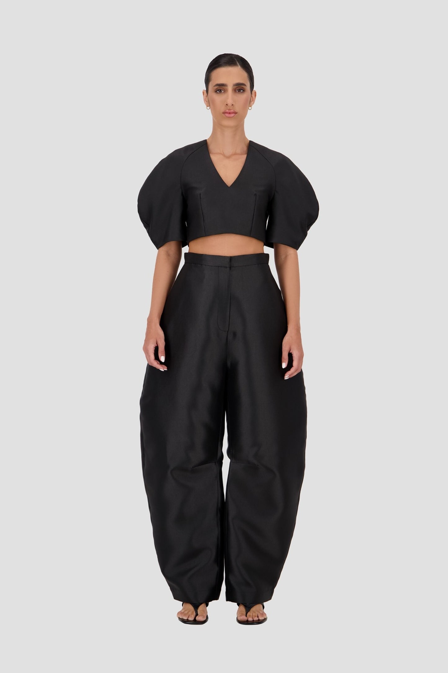 Oval sleeve cropped top