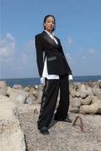 Load image into Gallery viewer, Backless satin lapel Tuxedo
