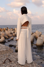 Load image into Gallery viewer, Ivory party backless tuxedo
