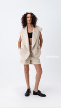 Load image into Gallery viewer, Exaggerated shoulders sleeveless blazer
